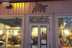 ÅTTE Kaffe & Bar